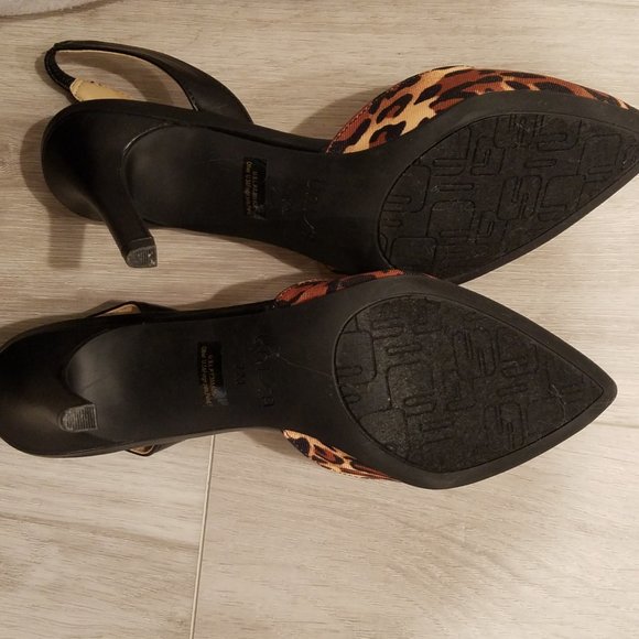 leopard  print heels - Picture 3 of 4